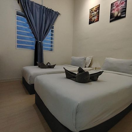 Ww Hostel 22A Private Shower Джордж Таун Екстериор снимка